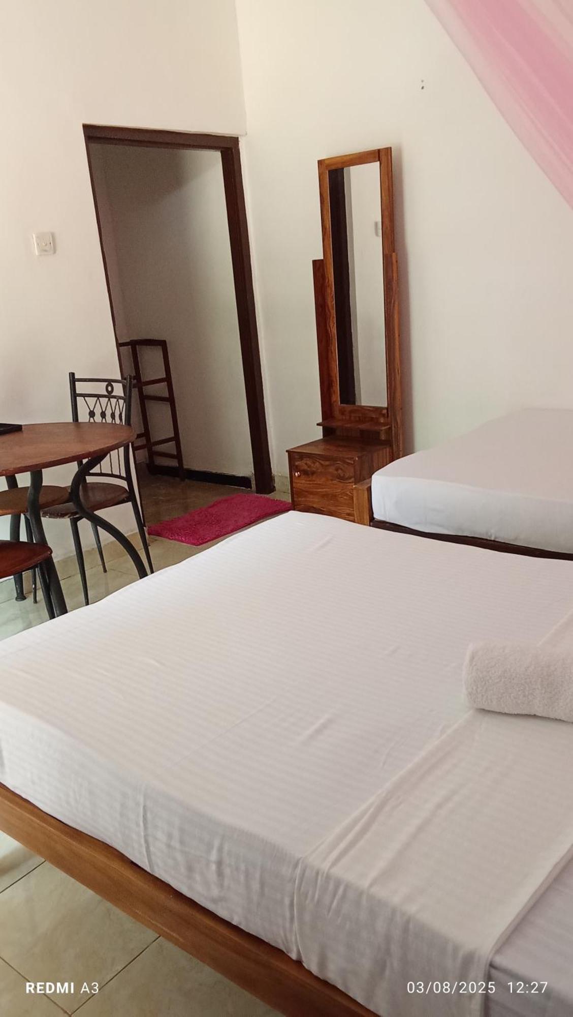 Sidhangana Home Stay Anuradhapura Rom bilde